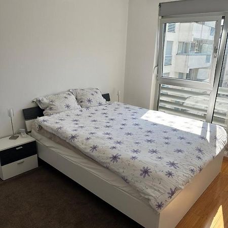 מוסטר Luxury Aparment Blossom מראה חיצוני תמונה