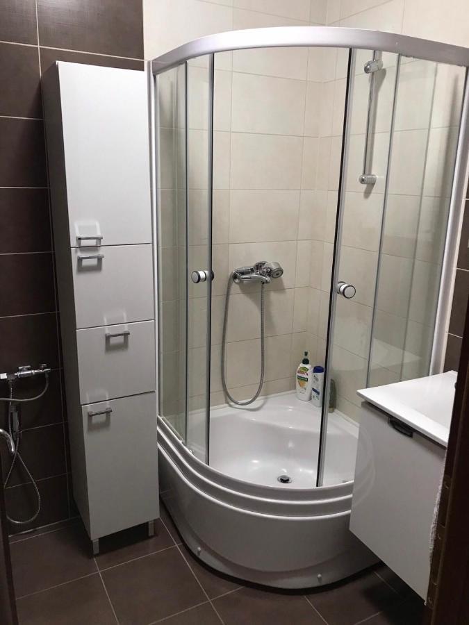 מוסטר Luxury Aparment Blossom מראה חיצוני תמונה